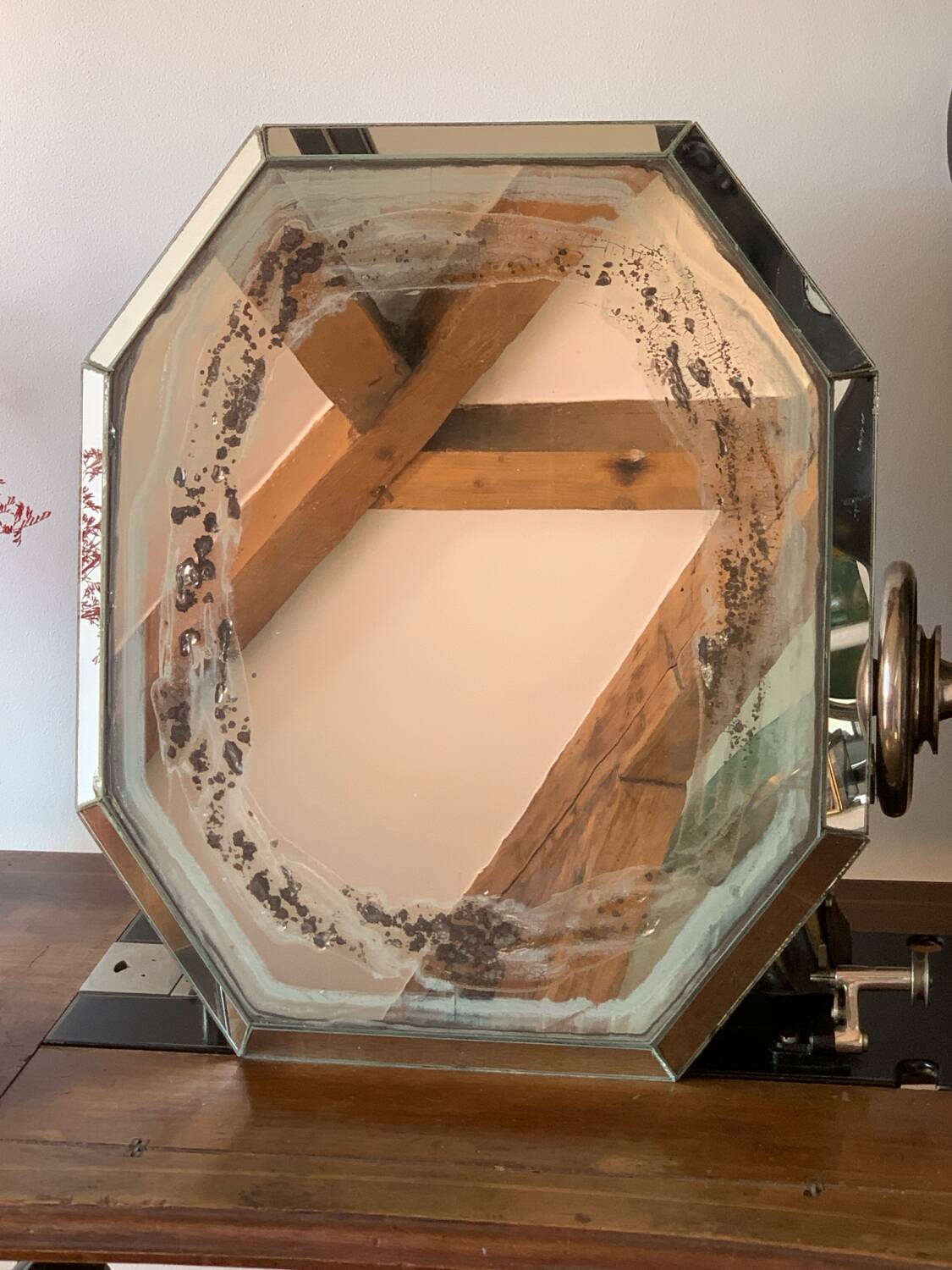 Octagonal mirror