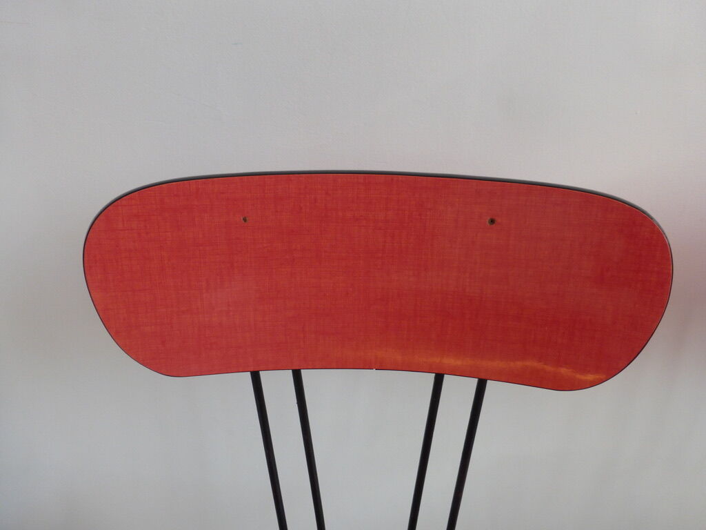 Formica eiffel foot table and its chairs