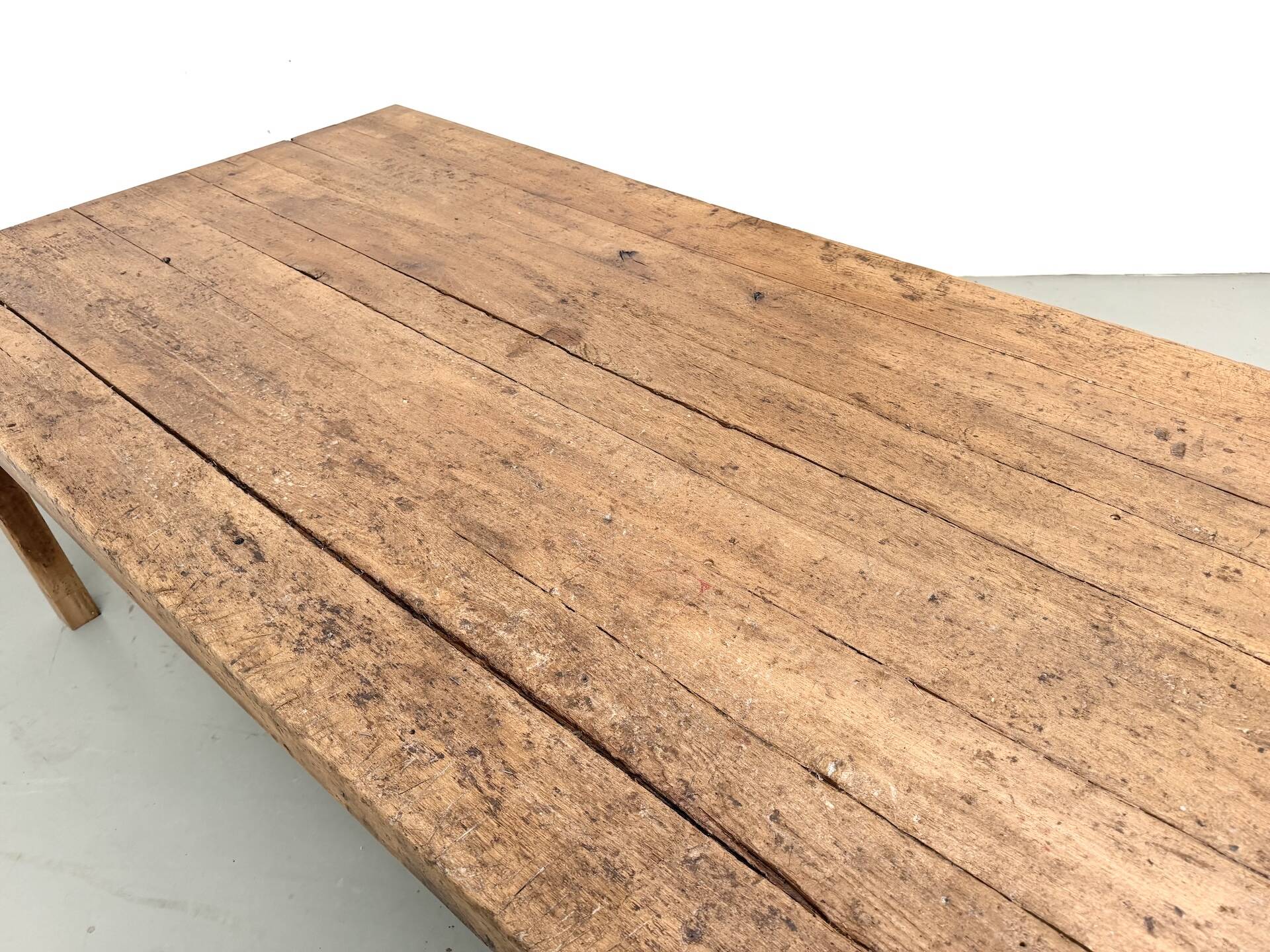 Large brutalist farmhouse table in solid oak from the 1950s.