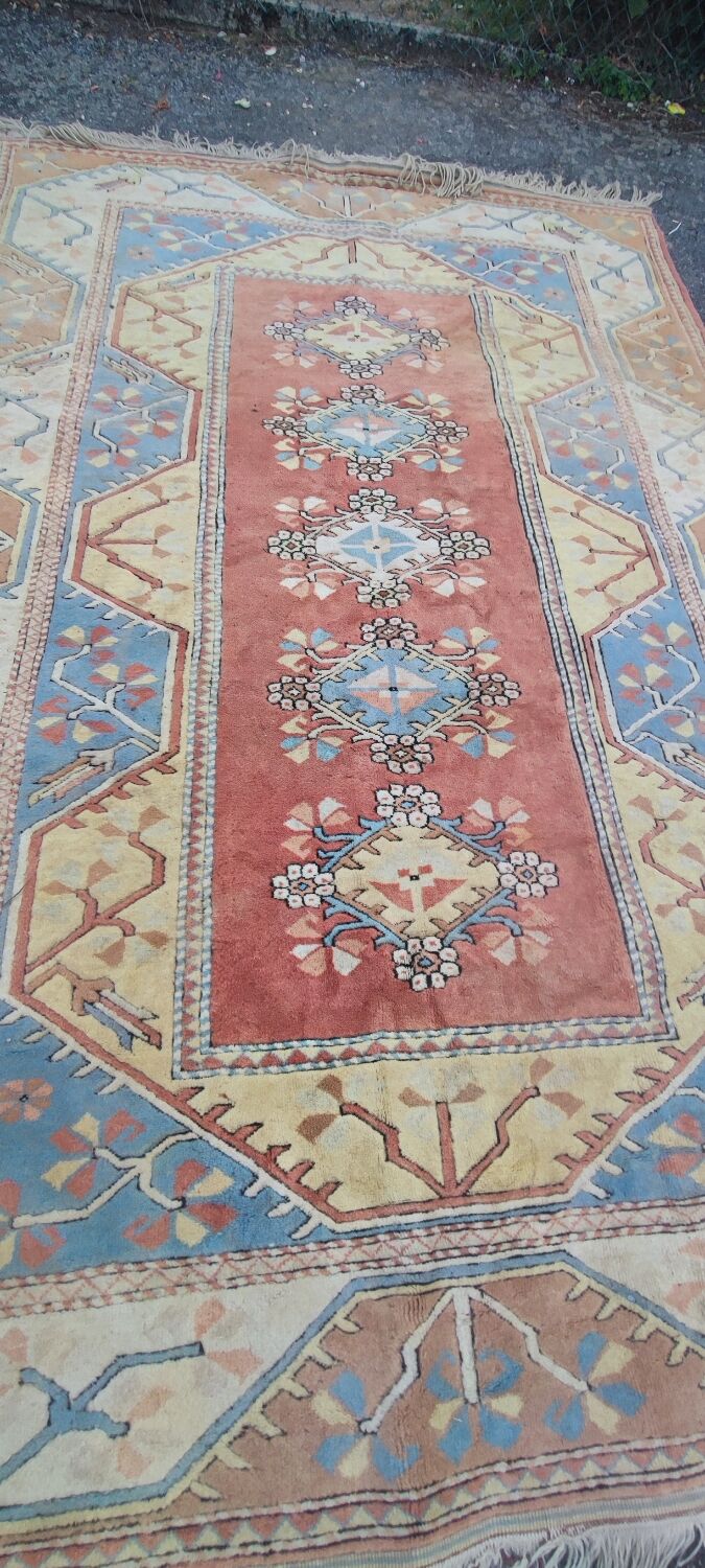 Handmade carpet