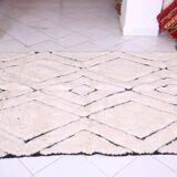 Traditional handmade wool Berber rug size 150 x 250 cm