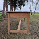 Farm table