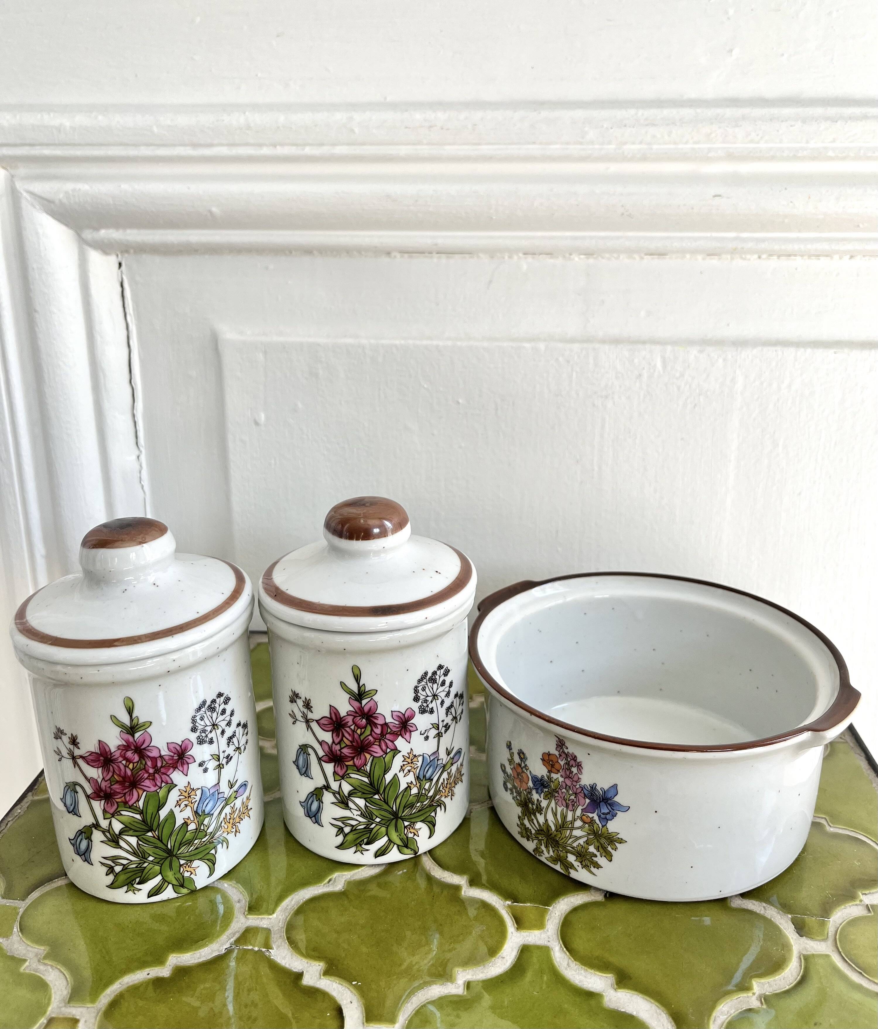 Ceramic flower or herbarium pots