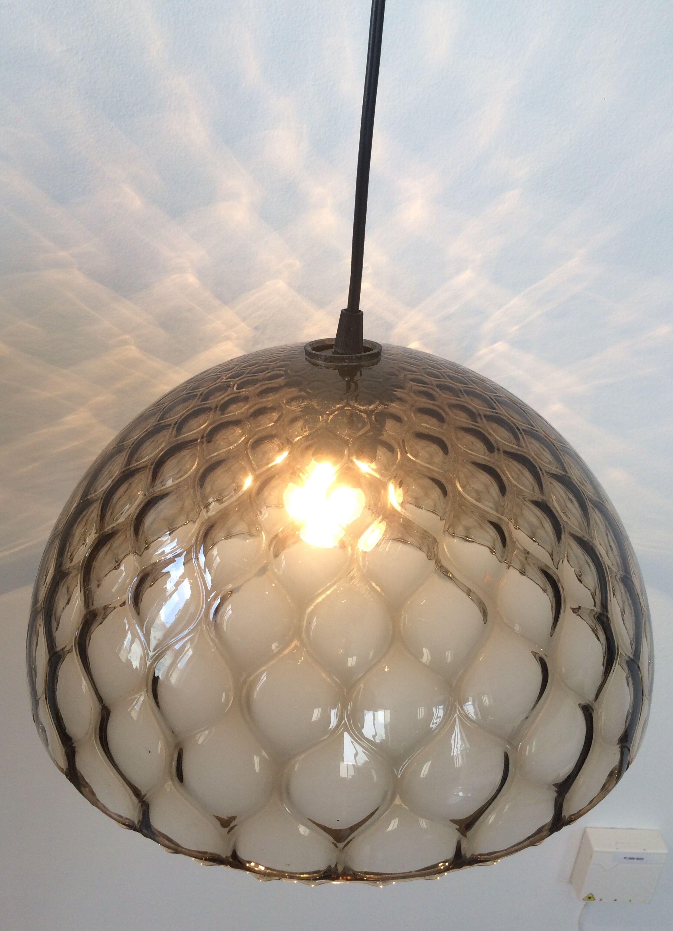 Chiseled glass hanging lamp