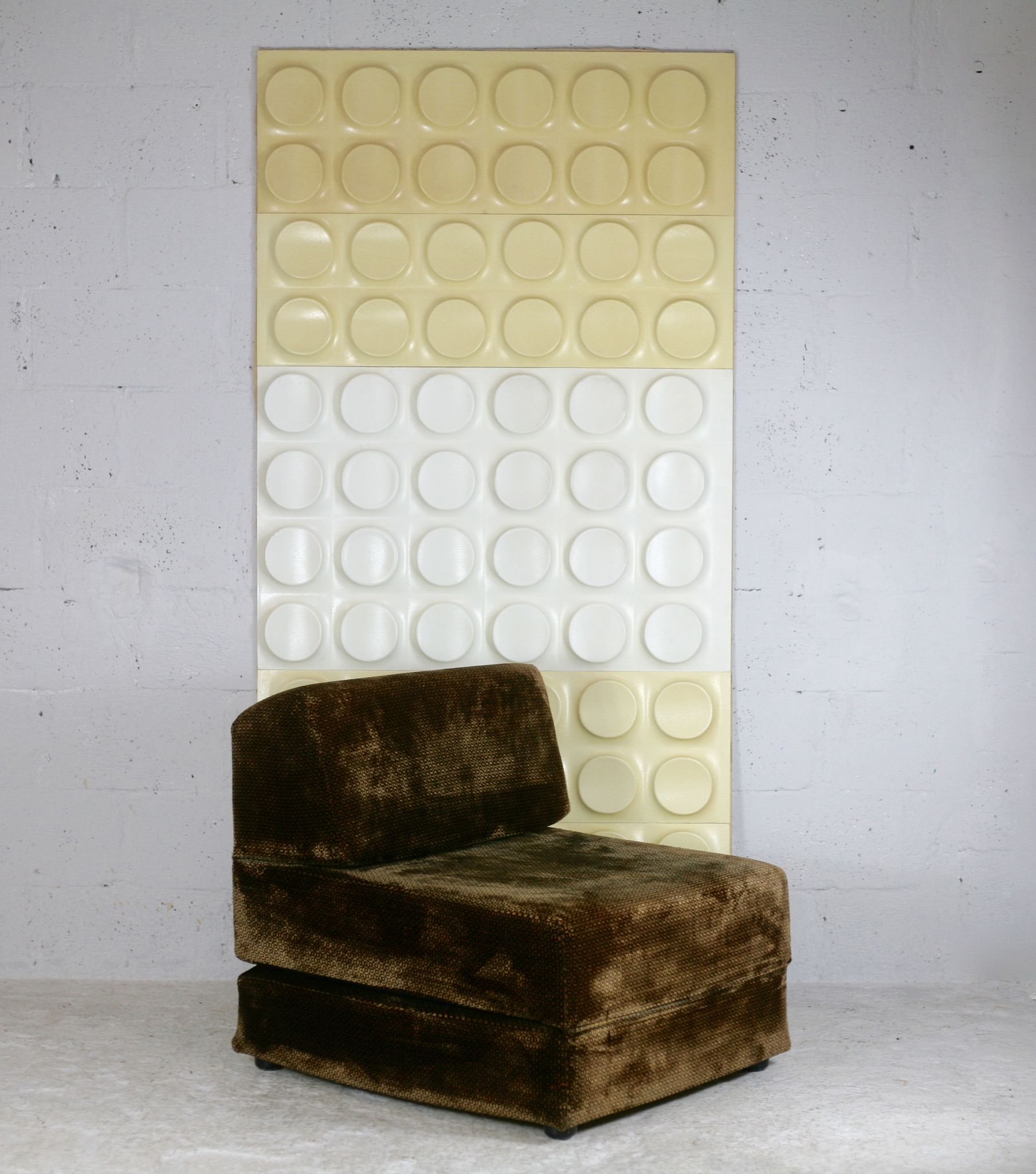 Foam and velvet heater "amber", convertible, France, circa 1970.