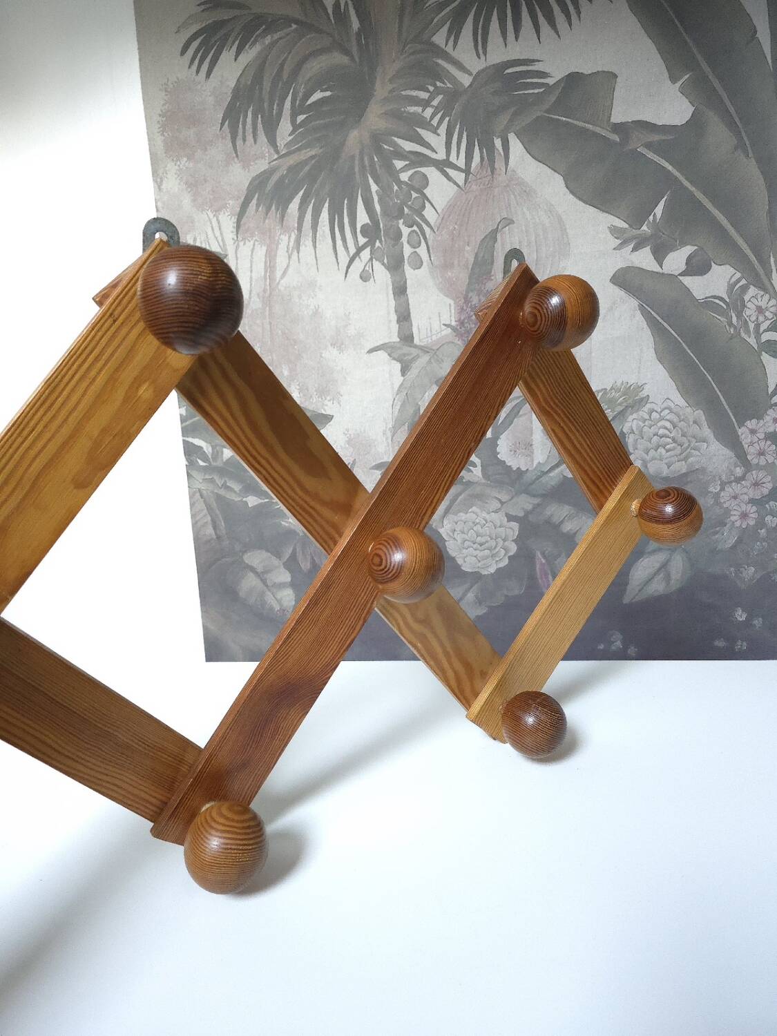 XL accordion coat rack