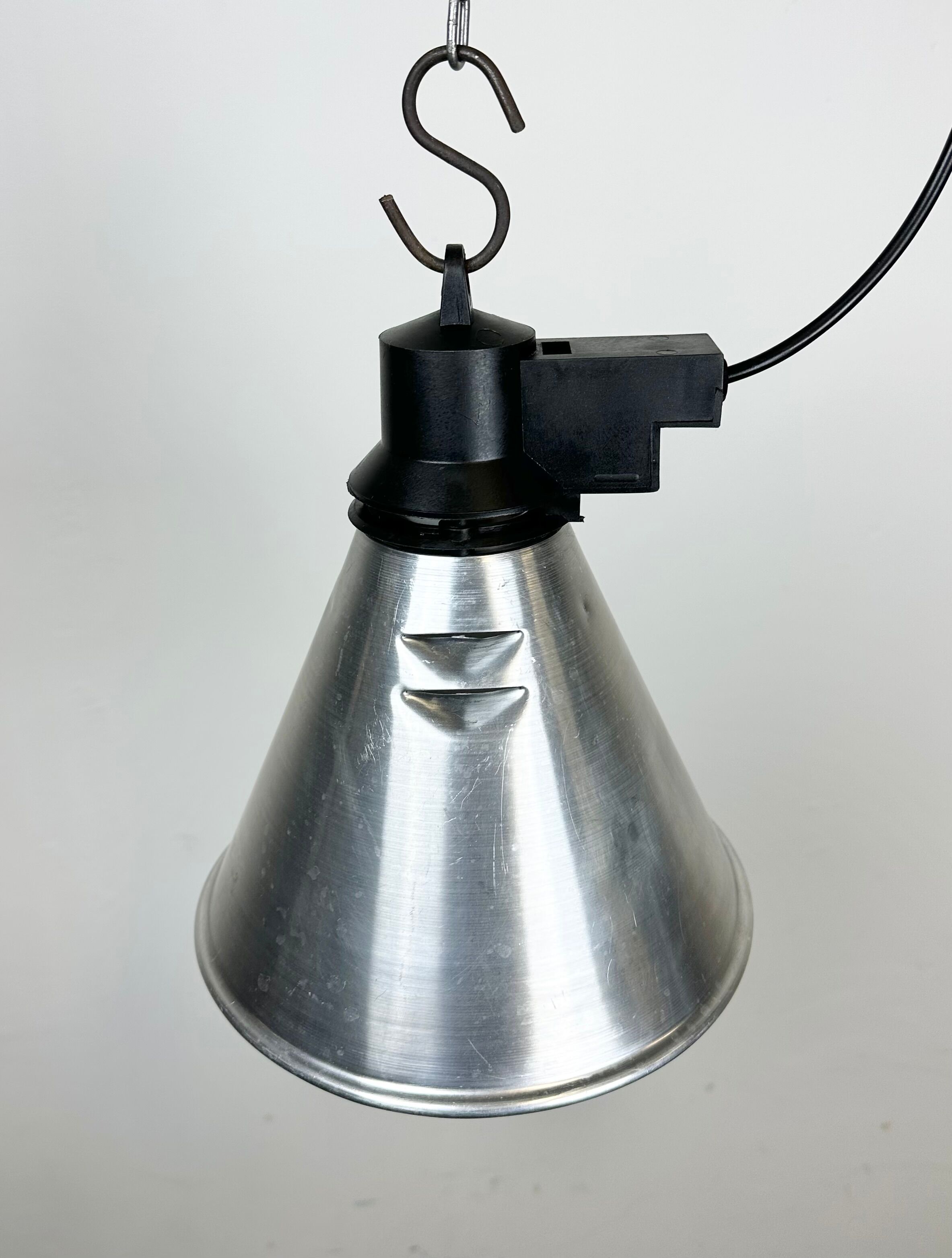 Small Industrial French Aluminium Pendant Lamp, 1960s