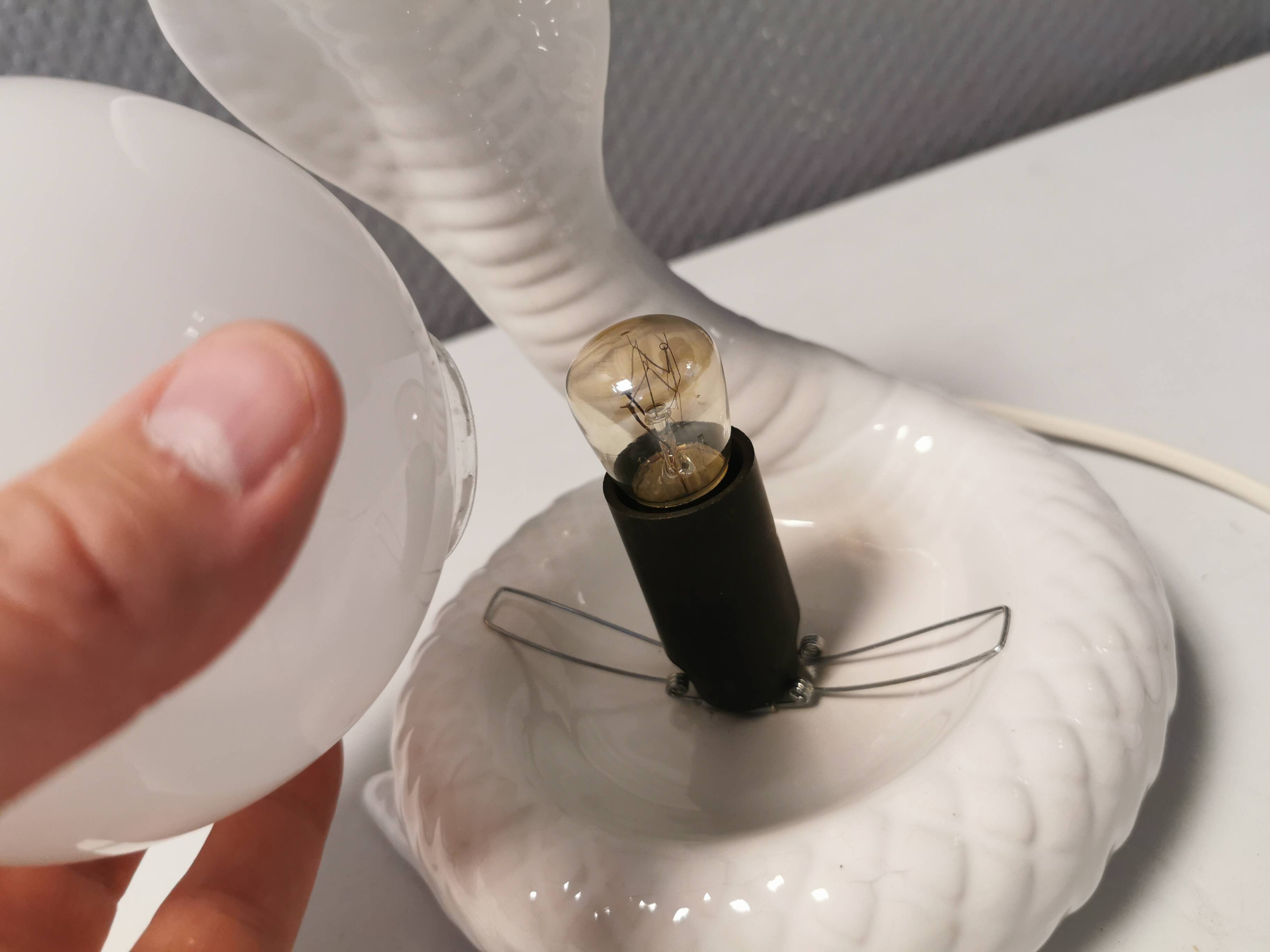 Beautiful vintage ceramic COBRA table lamp with thin milky white glass shade/dome. RAF Sweden 70-80s