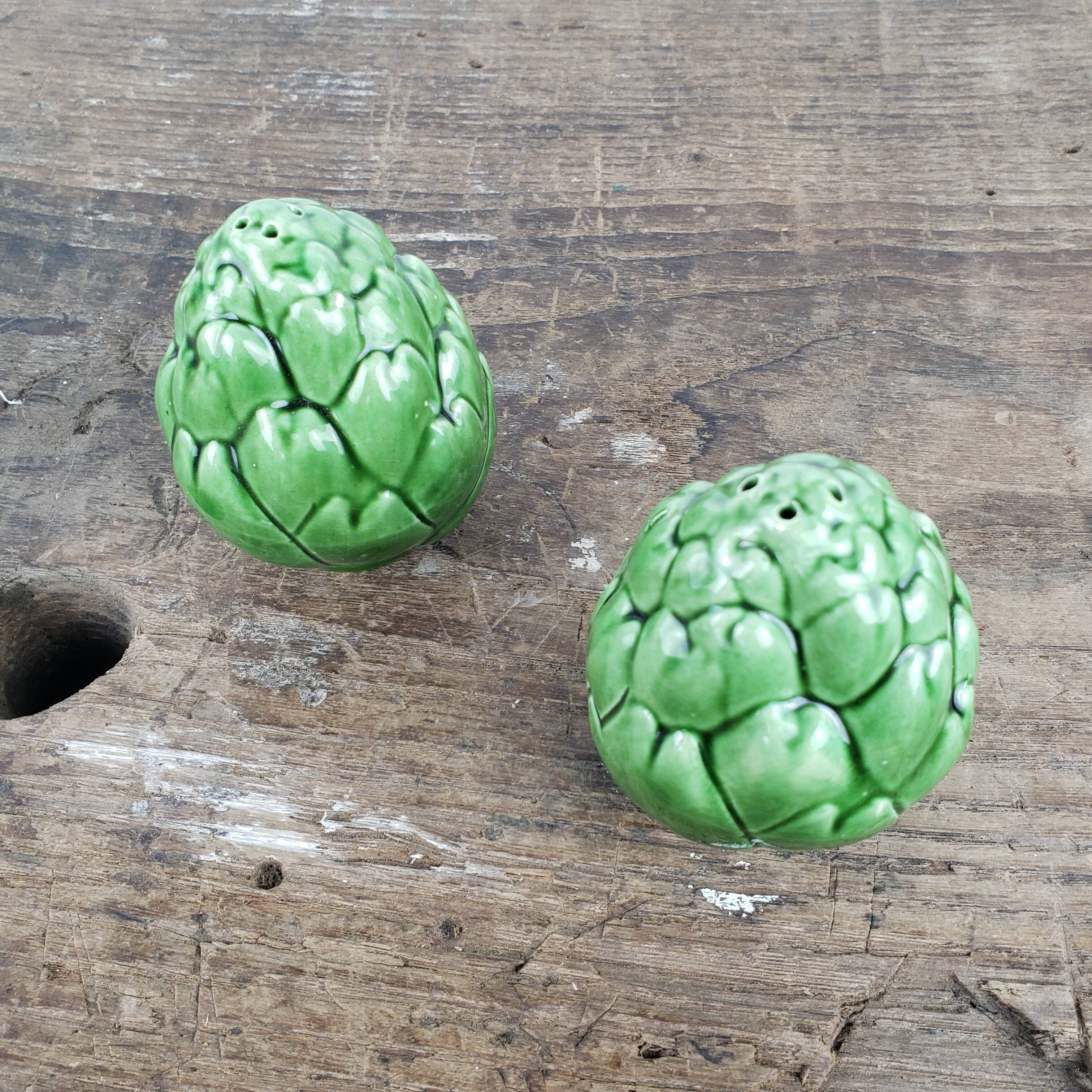 Salt shaker & pepper slurry artichoke