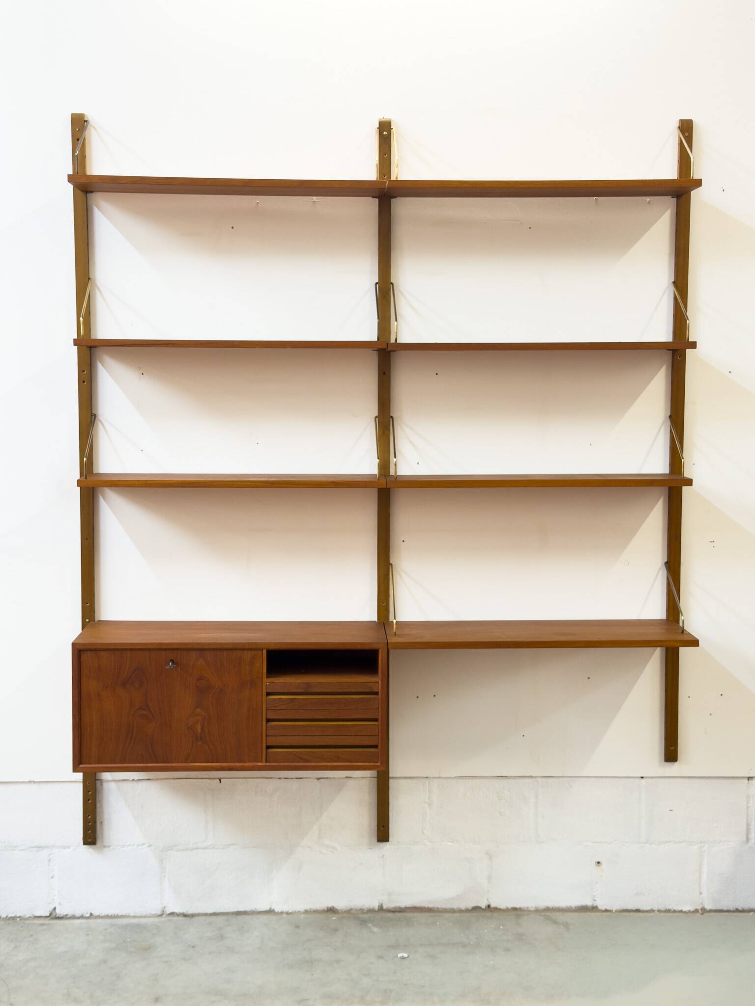 Poul Cadovius wall unit