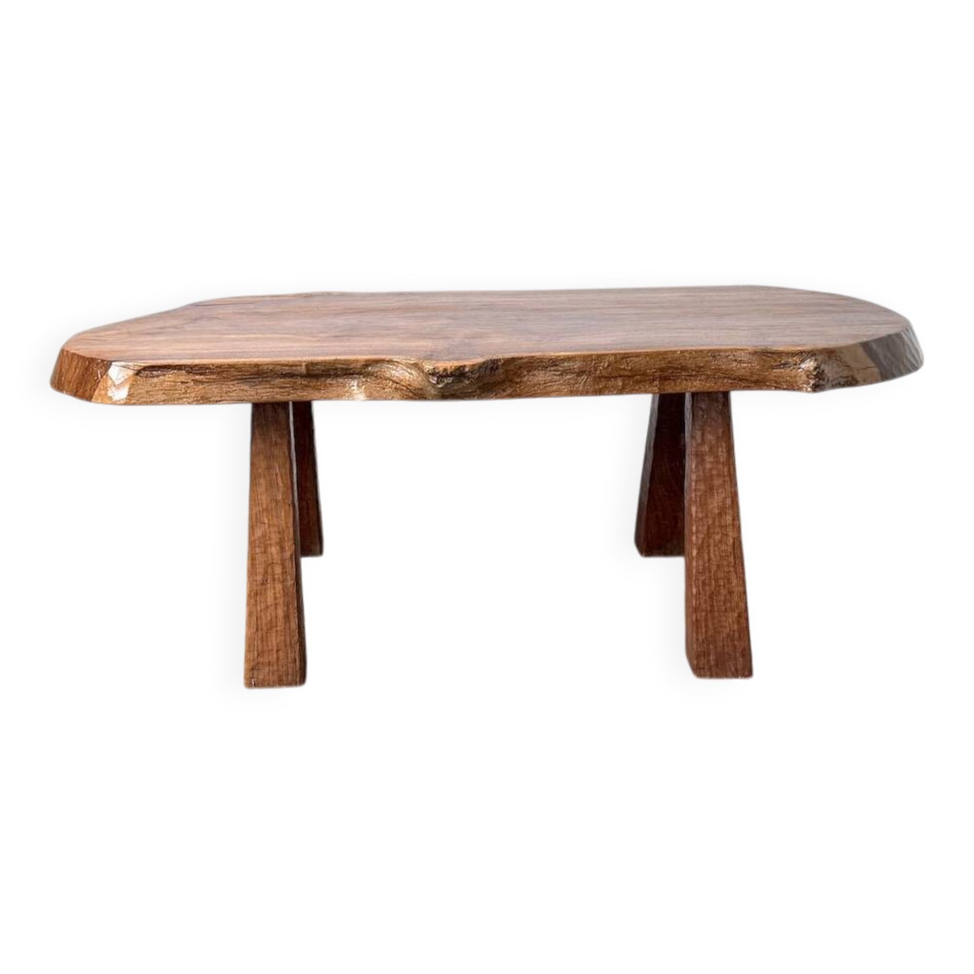 Table basse brutaliste en noyer massif, plateau slab live edge, France