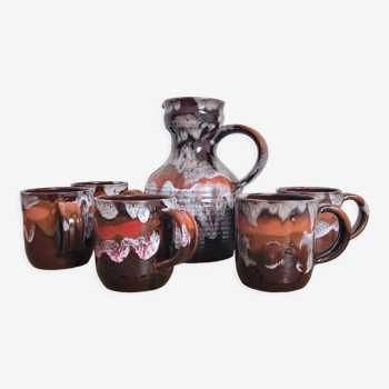 Set cups and pitcher