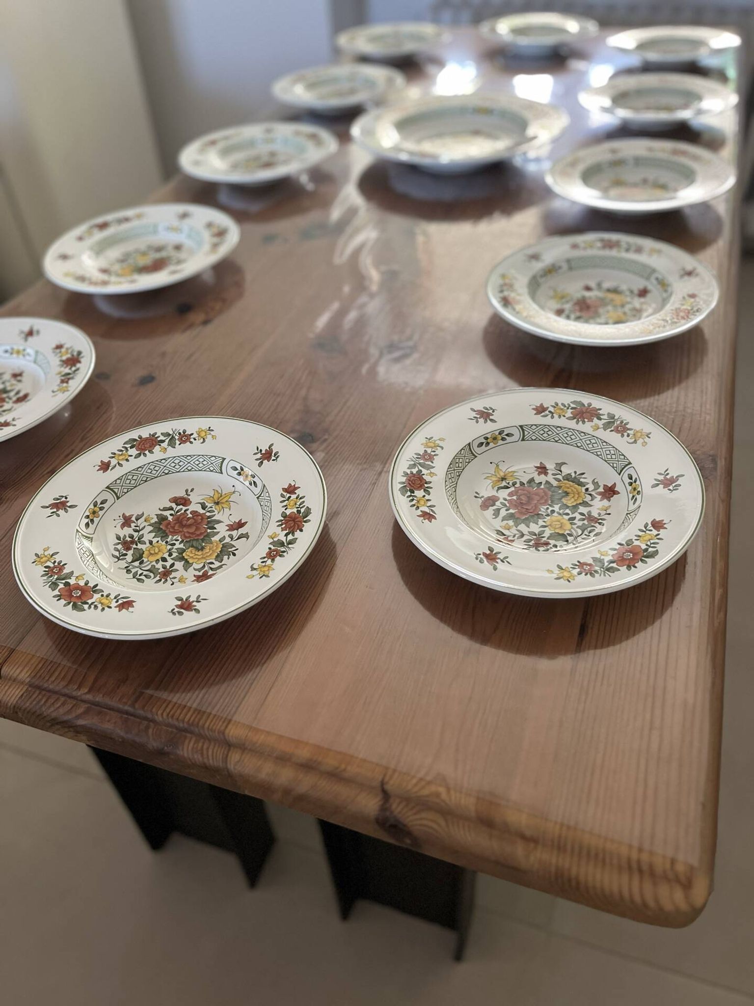 12 deep plates and serving platter Villeroy & Boch Summer Day