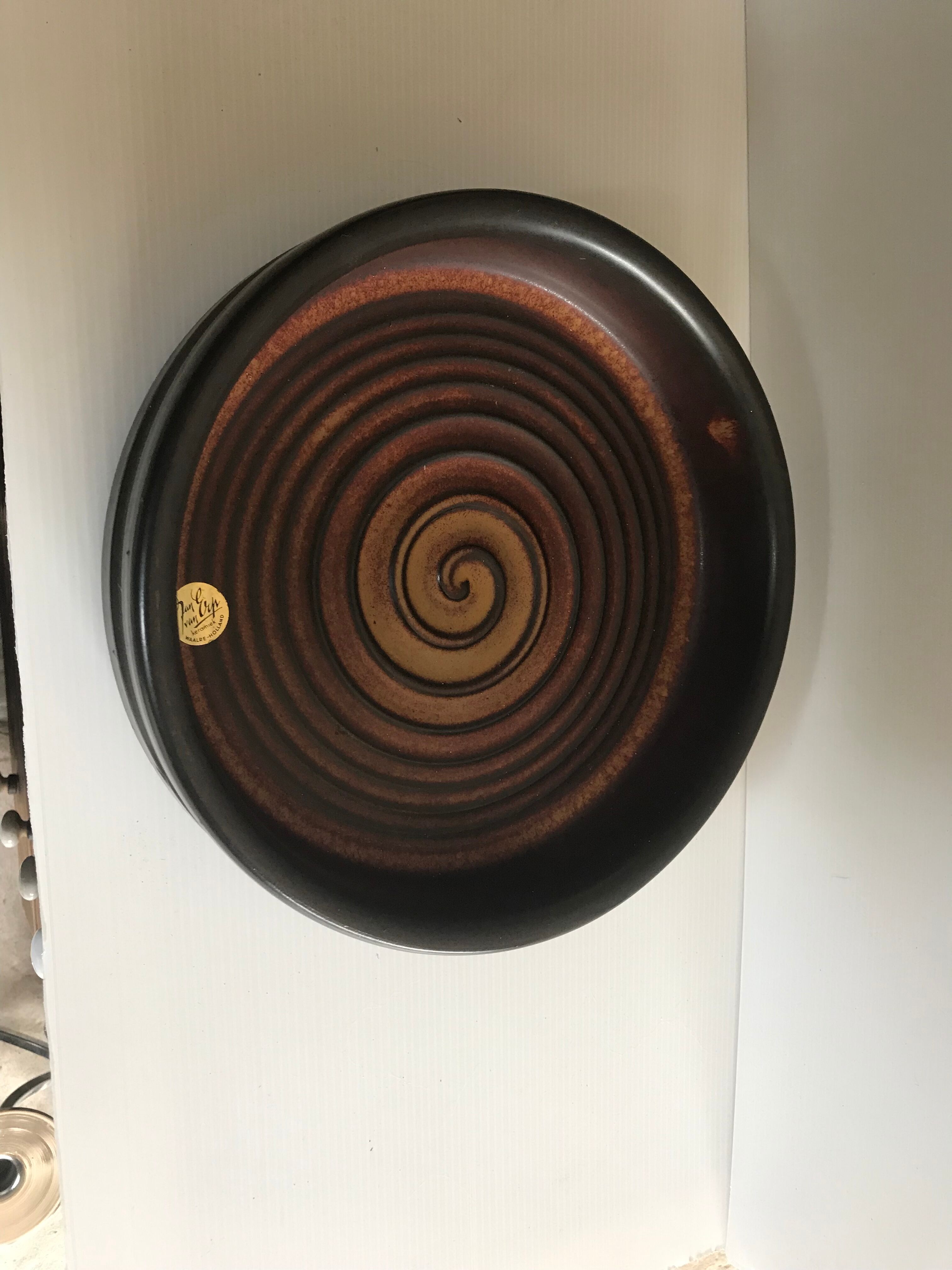 Vintage sandstone pocket empty