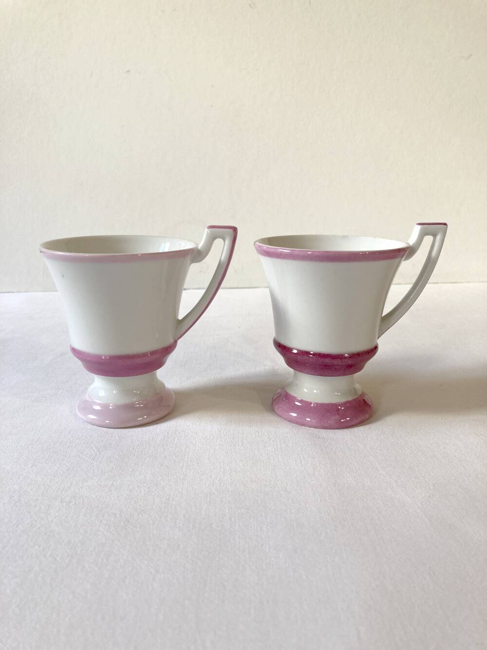 7 earthenware coffee cups of the brûlot type