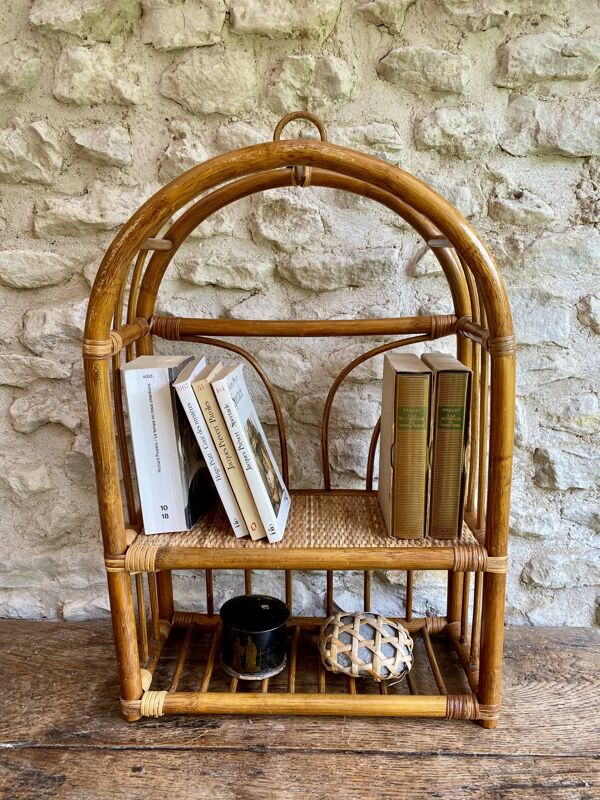 Etagère en rotin