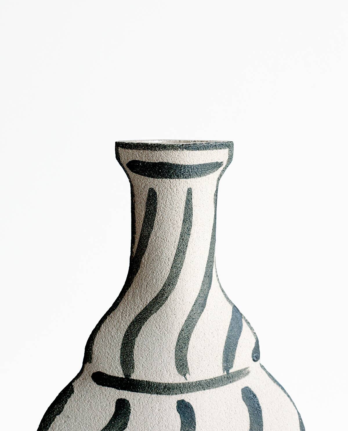 Ceramic Vase 'Morandi Vase - Black'