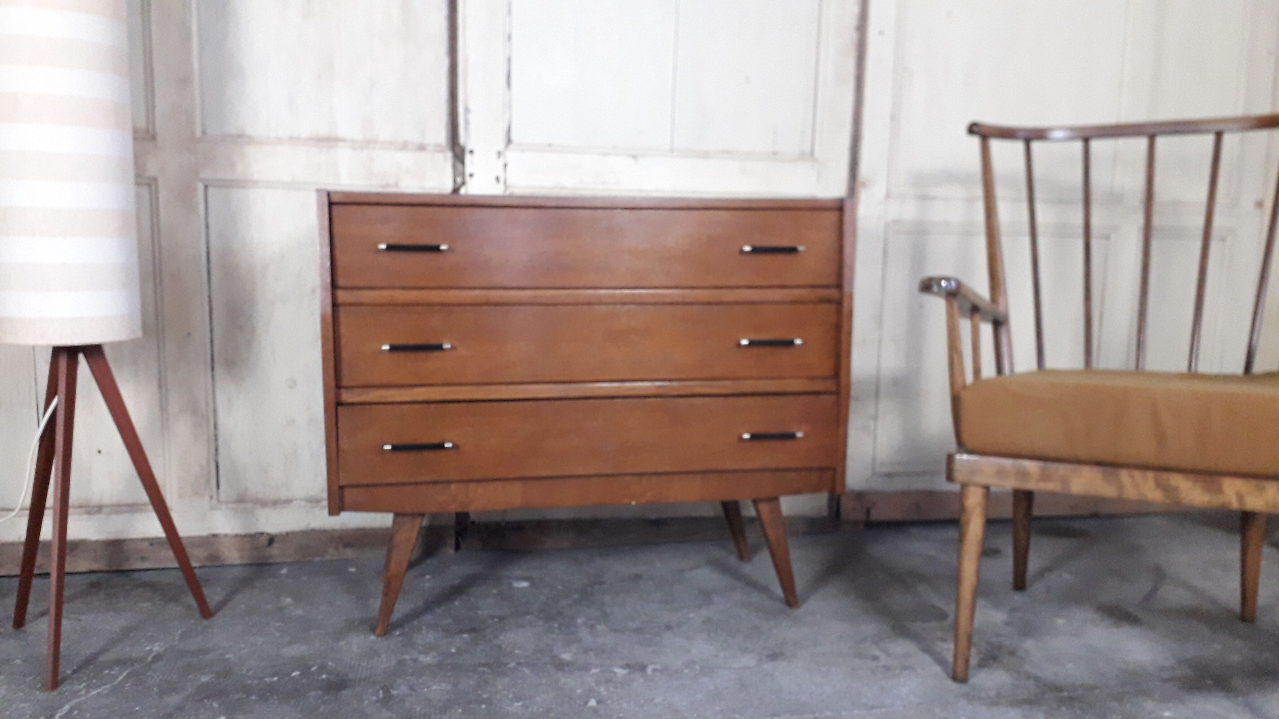 Commode vintage pieds sabres 1950