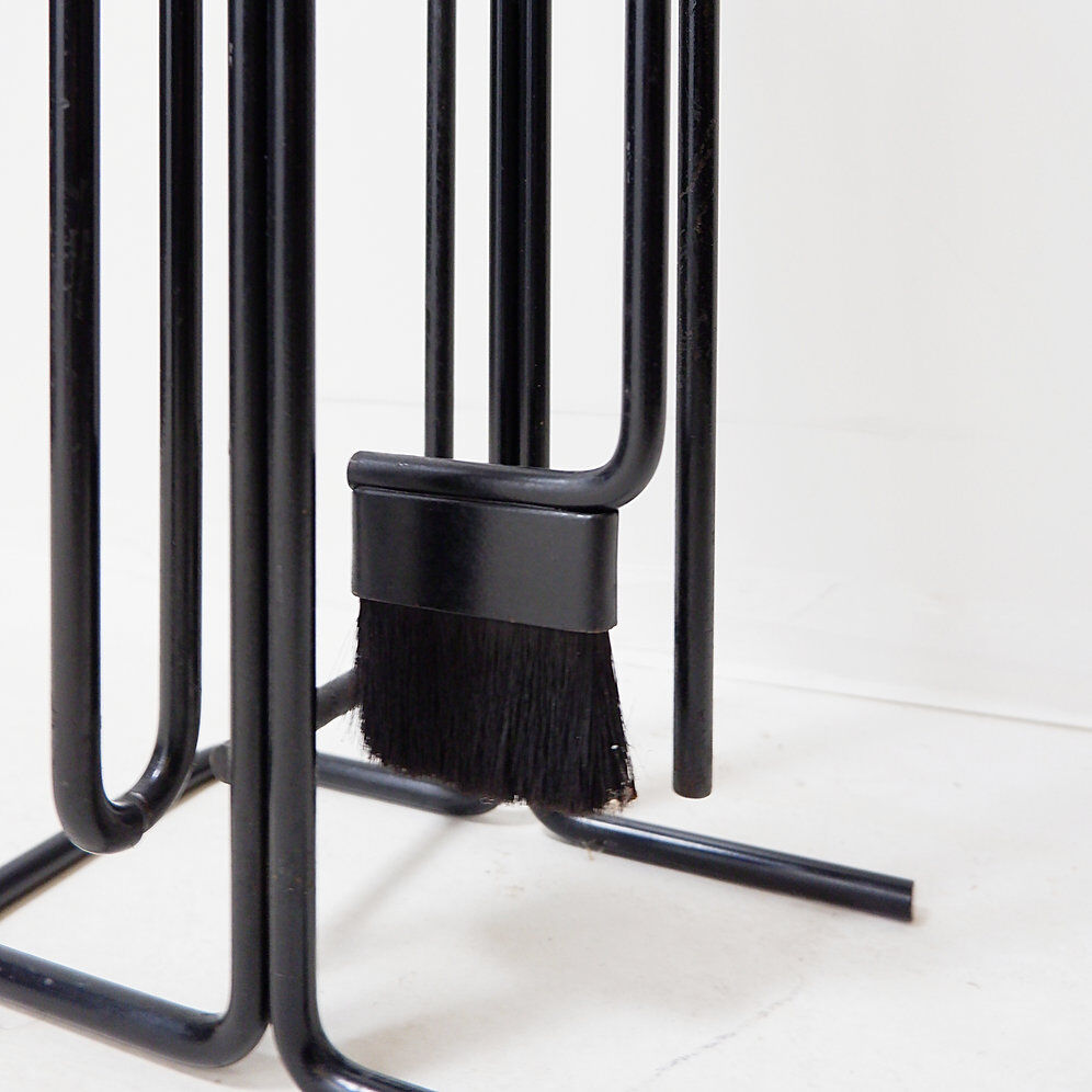 Ensemble d'accessoires de cheminée minimaliste en métal noir 'Mace-Line' par Ann Maes - 1970s