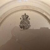2 Decorative Plates With Flowers