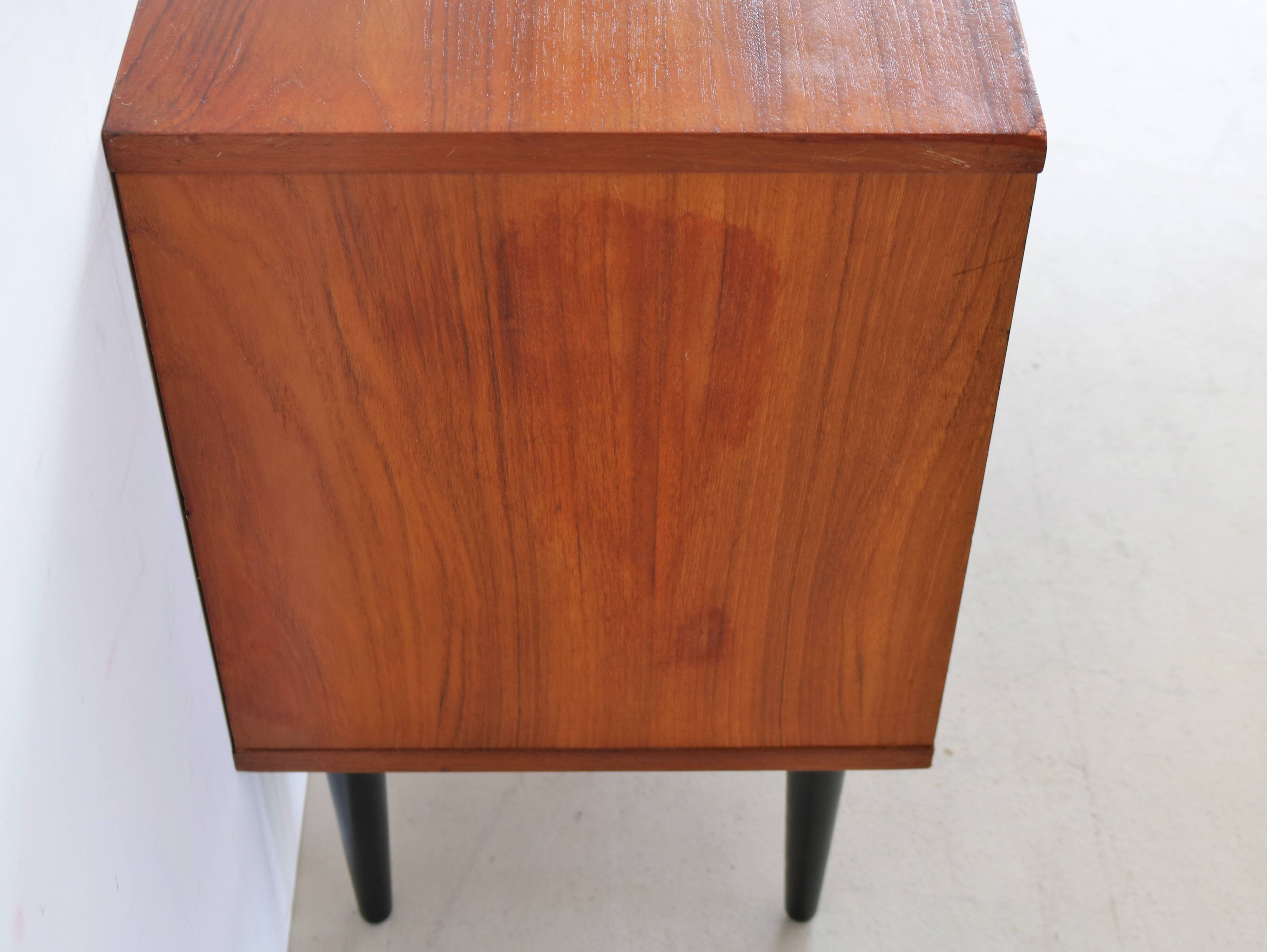 Commode en teck vintage