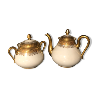 Porcelain coffee maker and sugar maker with gilding decoration