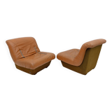 Pair of Lev & Lev Mid-century Modern Fiberglass Frame Leather Armchairs