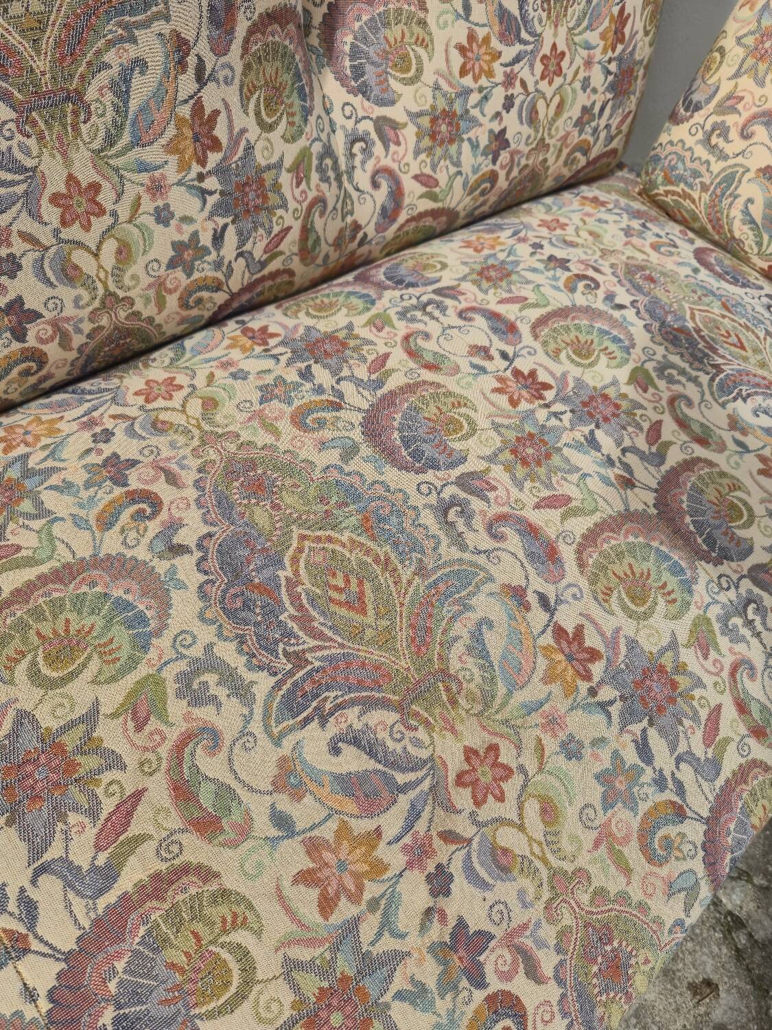 Louis Philippe style floral decor sofa bench from the nap period