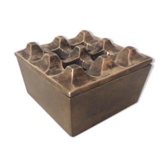 Ultima grate ashtray