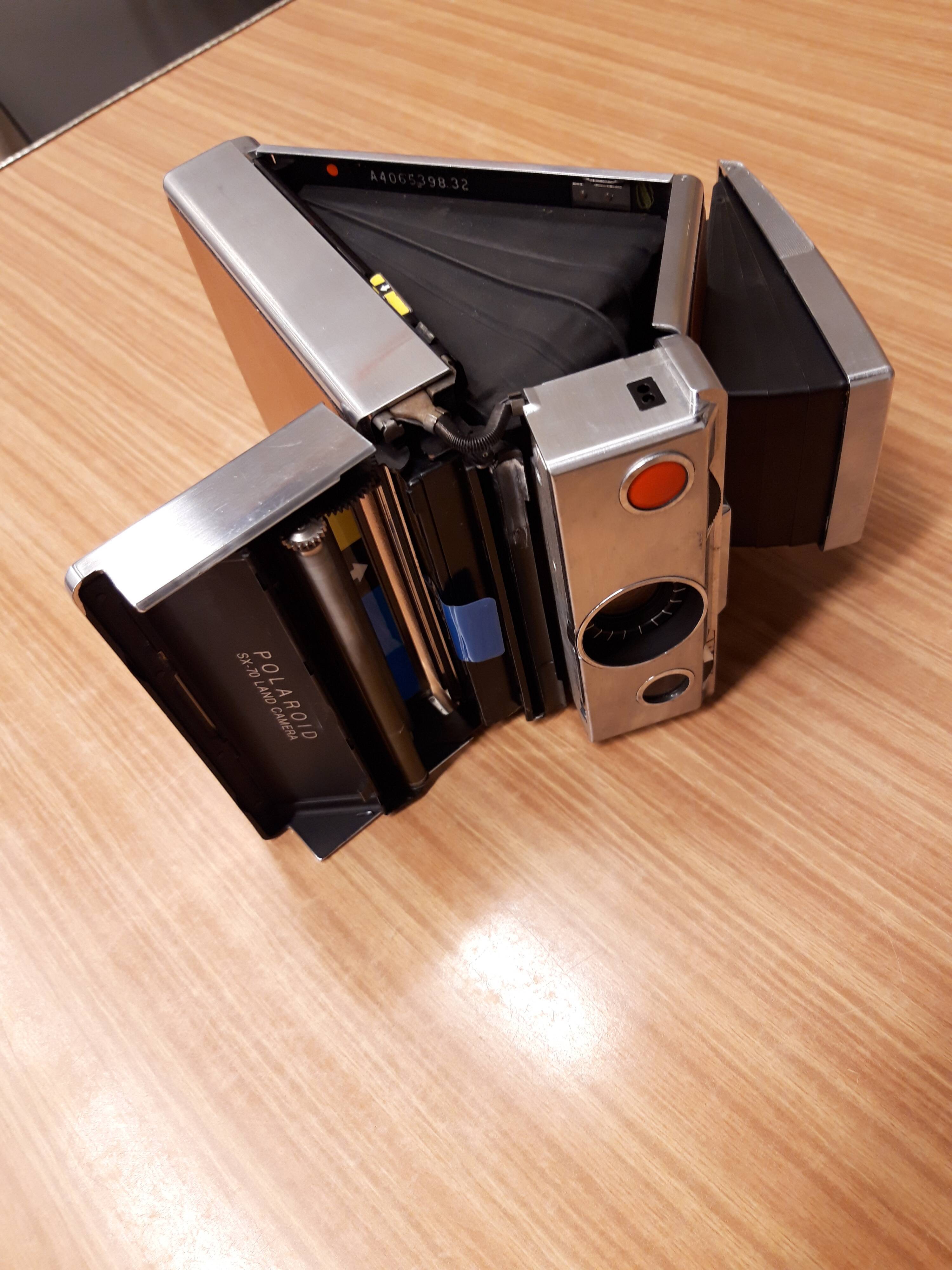 POLAROID SX 70 LAND CAMERA ANNEE 70