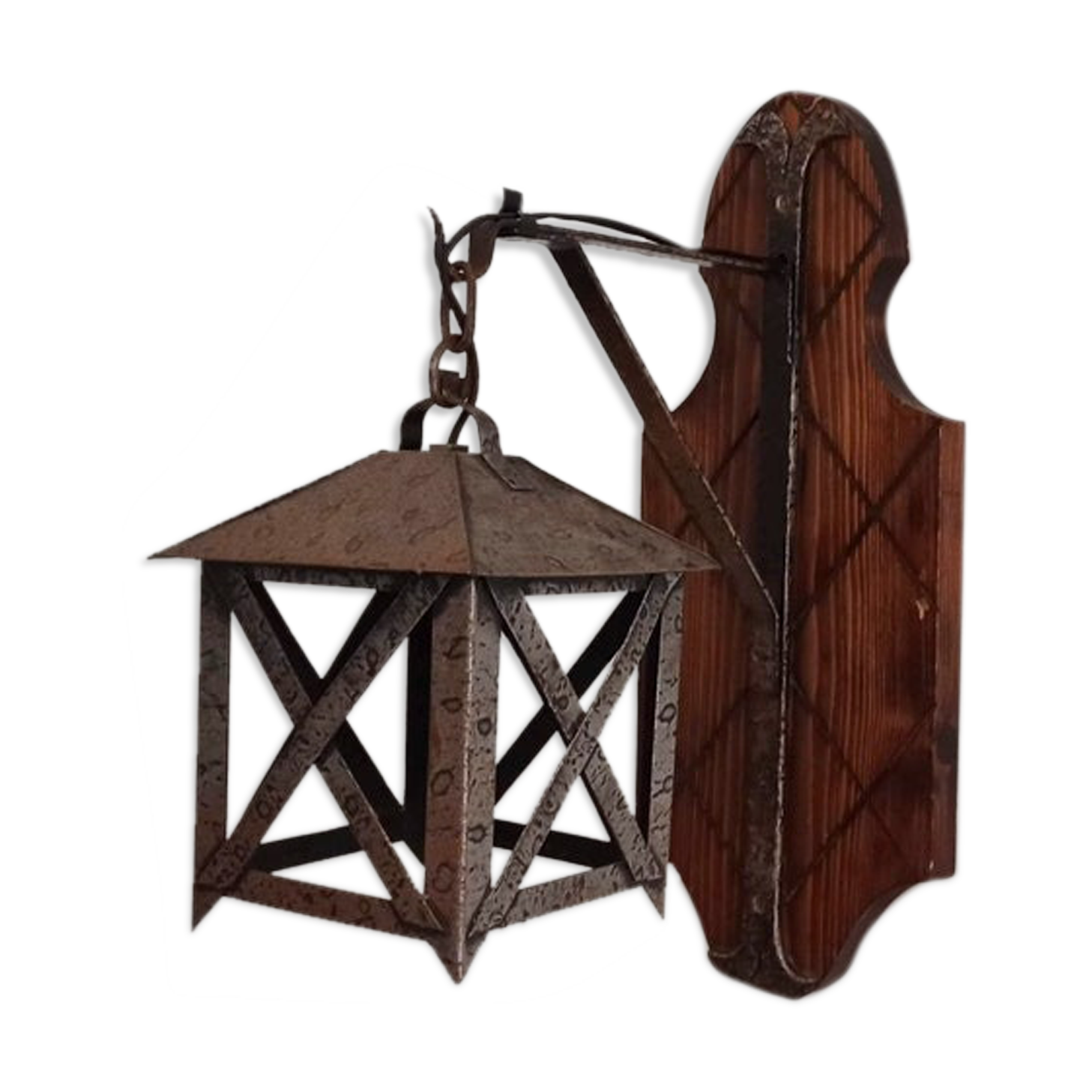 Wall lamp in wrought iron and old wood