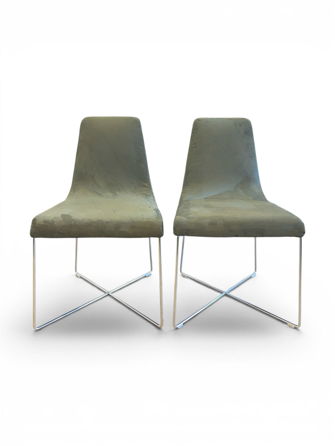 Chaises design Ligne Roset - So par Soda design - velours vert ni
