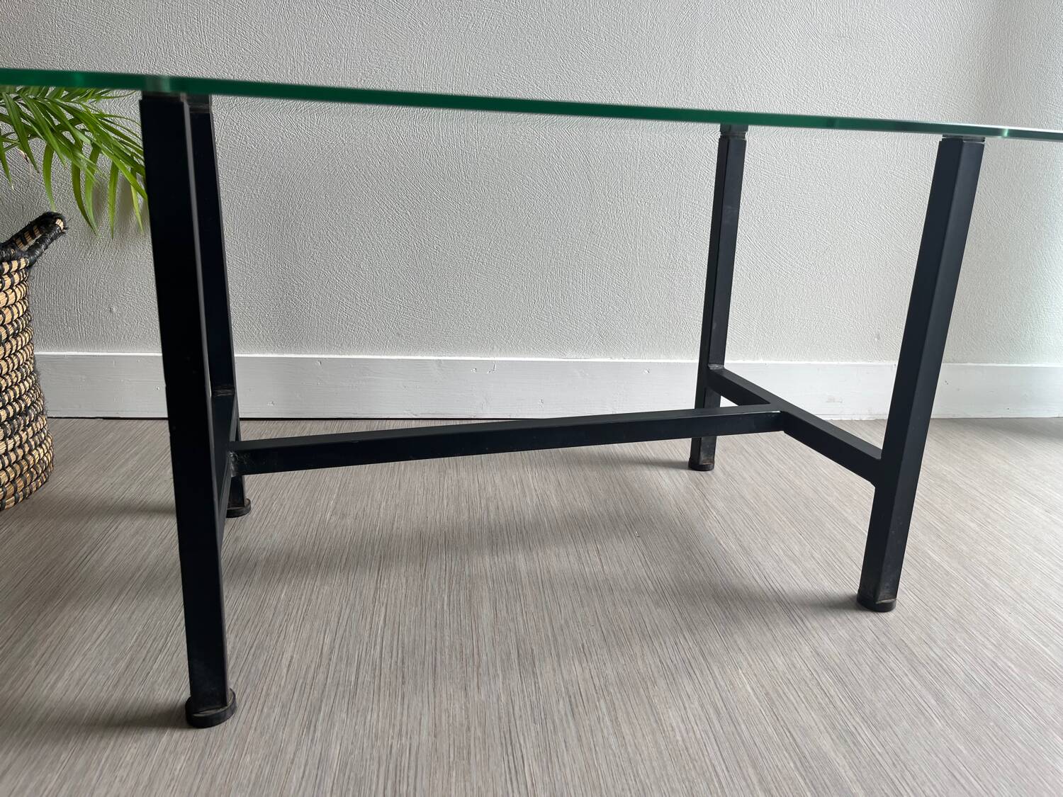 Vintage design coffee table in glass and metal