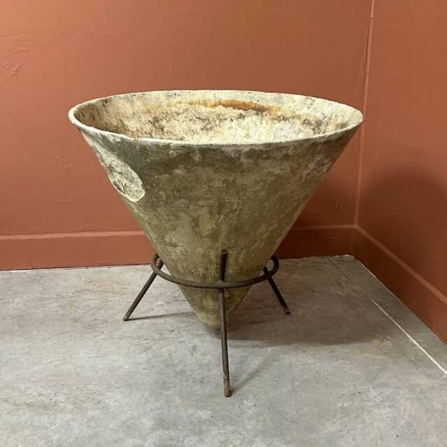 Fiber planter • 1960