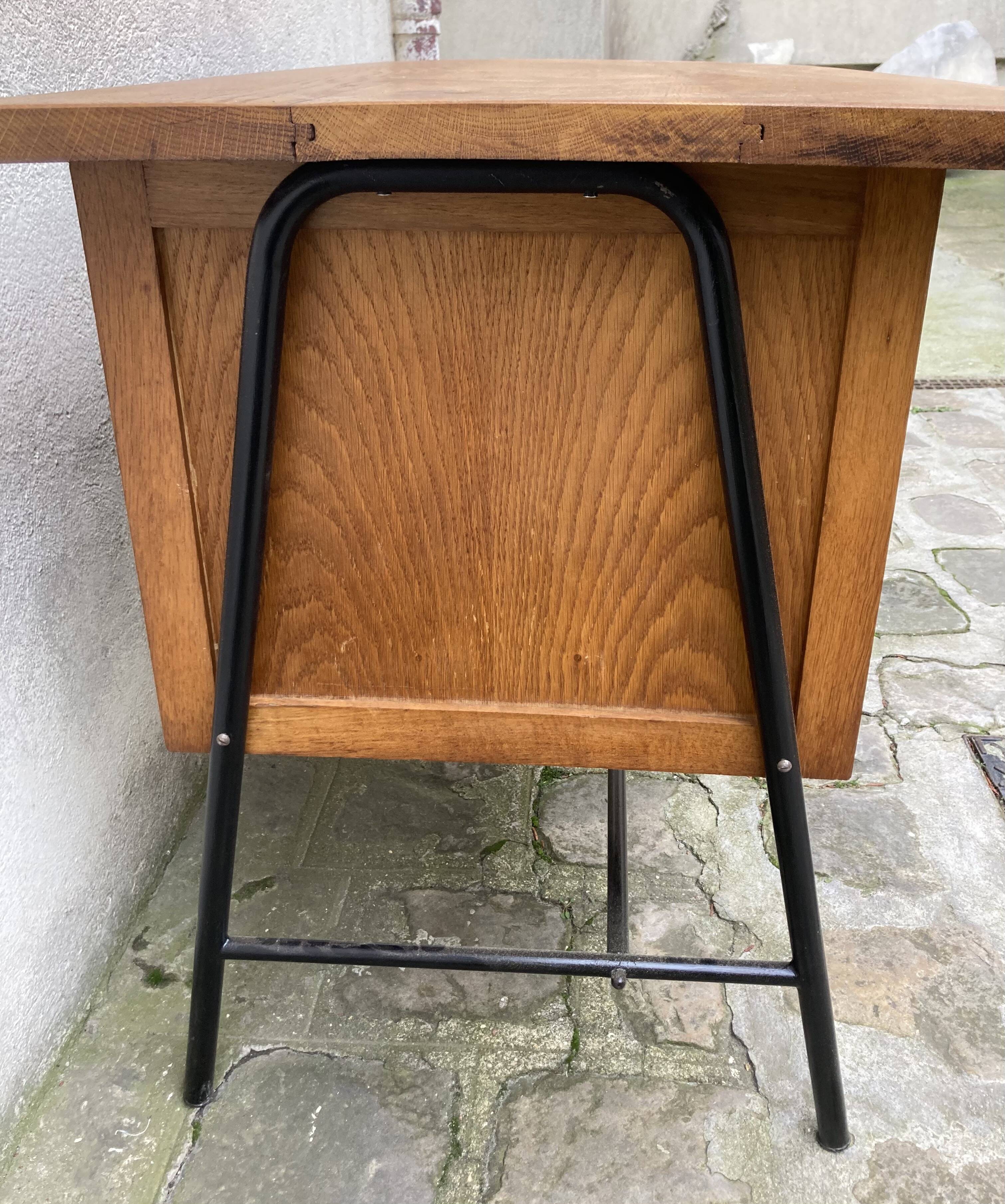 Hitier style desk
