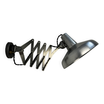 SMALL INDUSTRIAL ACCORDION LAMP