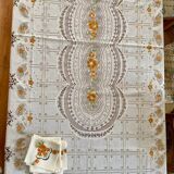 Vintage tablecloth and 6 napkins