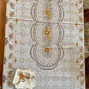 Vintage tablecloth and 6 napkins