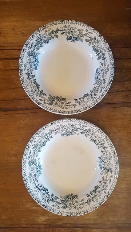 Set of 2 plates new ceramic factories north model guadeloupe