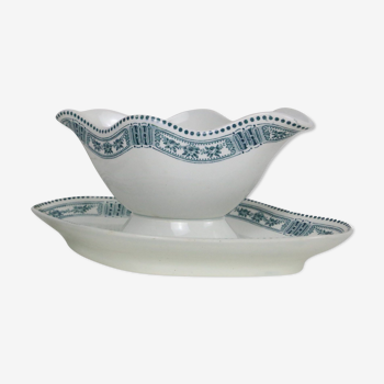 Gravy boat, Pasteur pattern, from the French manufacturer Moulin des Loups