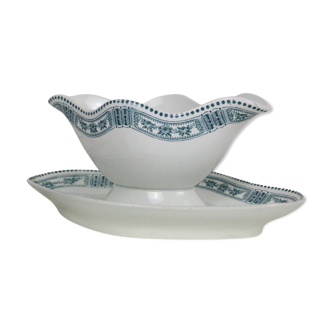 Gravy boat, Pasteur pattern, from the French manufacturer Moulin des Loups