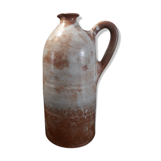 Sandstone pitcher