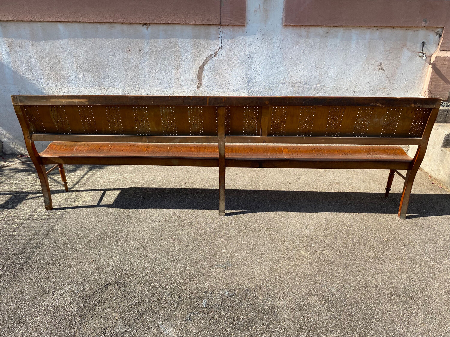 Vaucant bistro bench