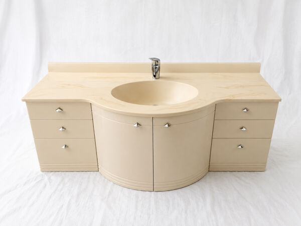 Meuble-vasque vintage sculptural laqué crème et marbre, années 80