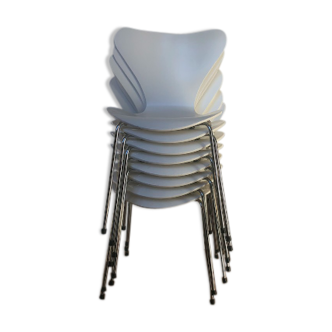 Lot de 8 chaises Série 7 par Arne Jacobsen pour Fritz Hansen