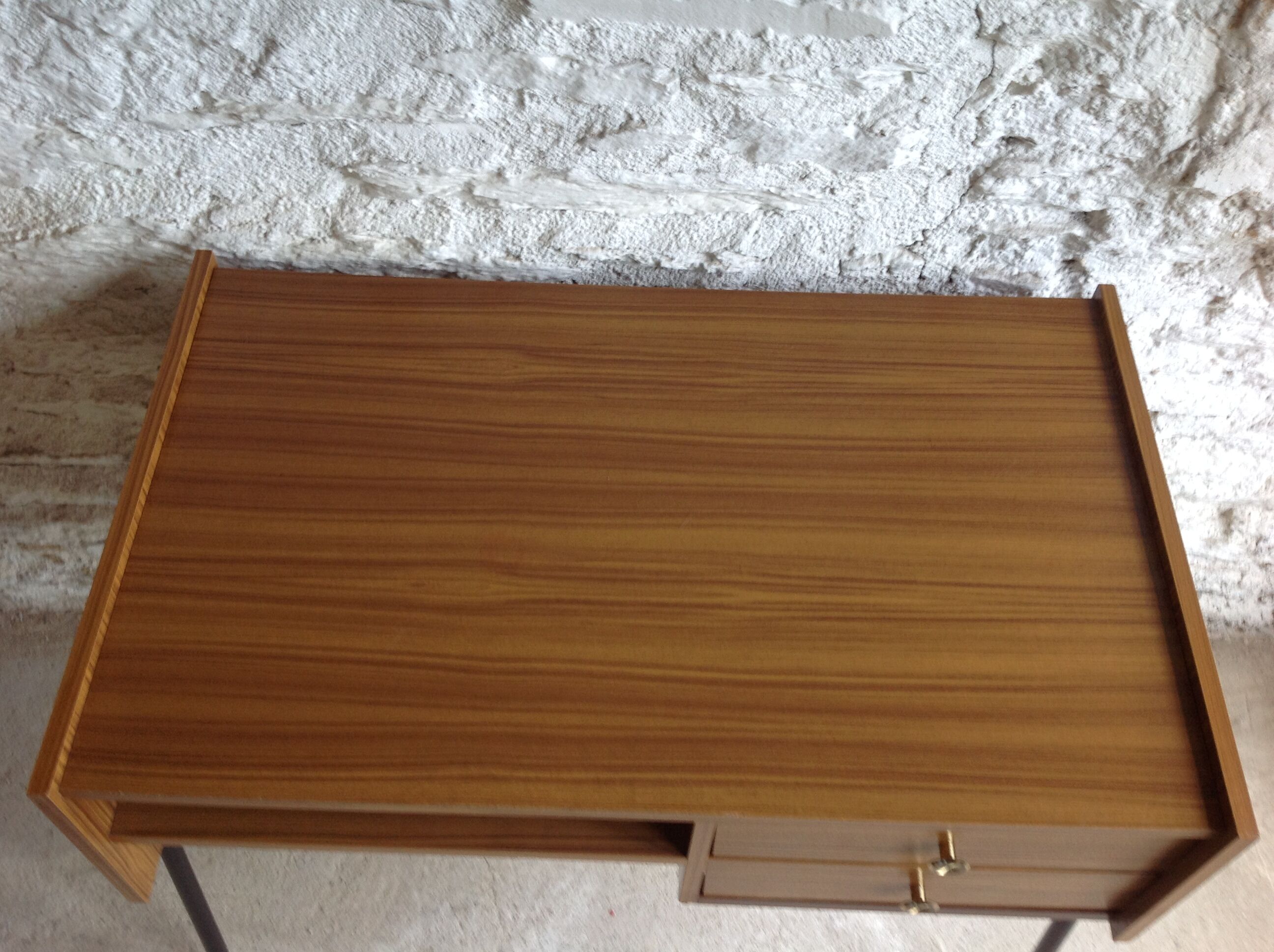 Bureau pieds métal noirs vintage