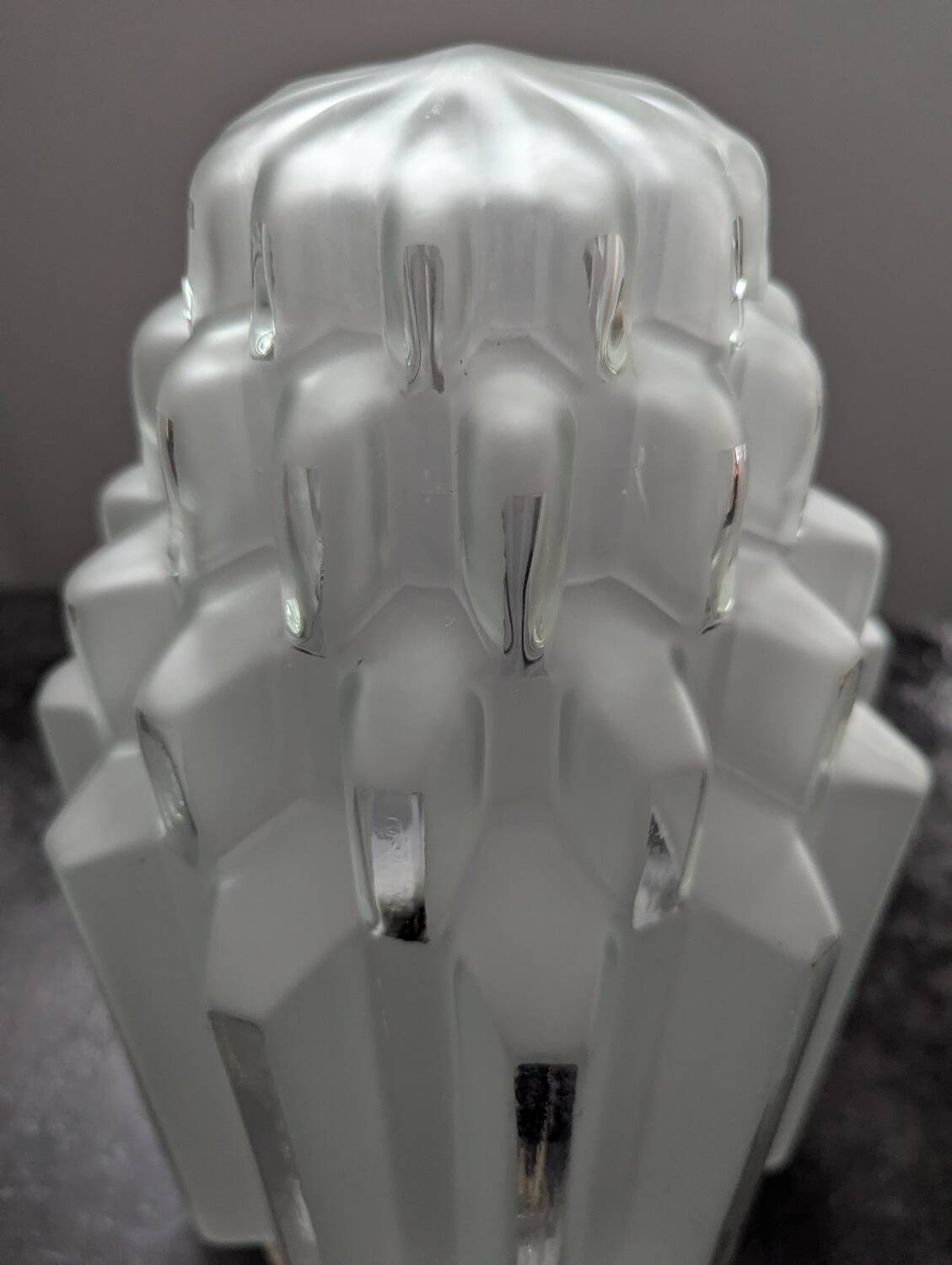 Ancien grand plafonnier lampe à poser globe Skyscraper verre Art déco