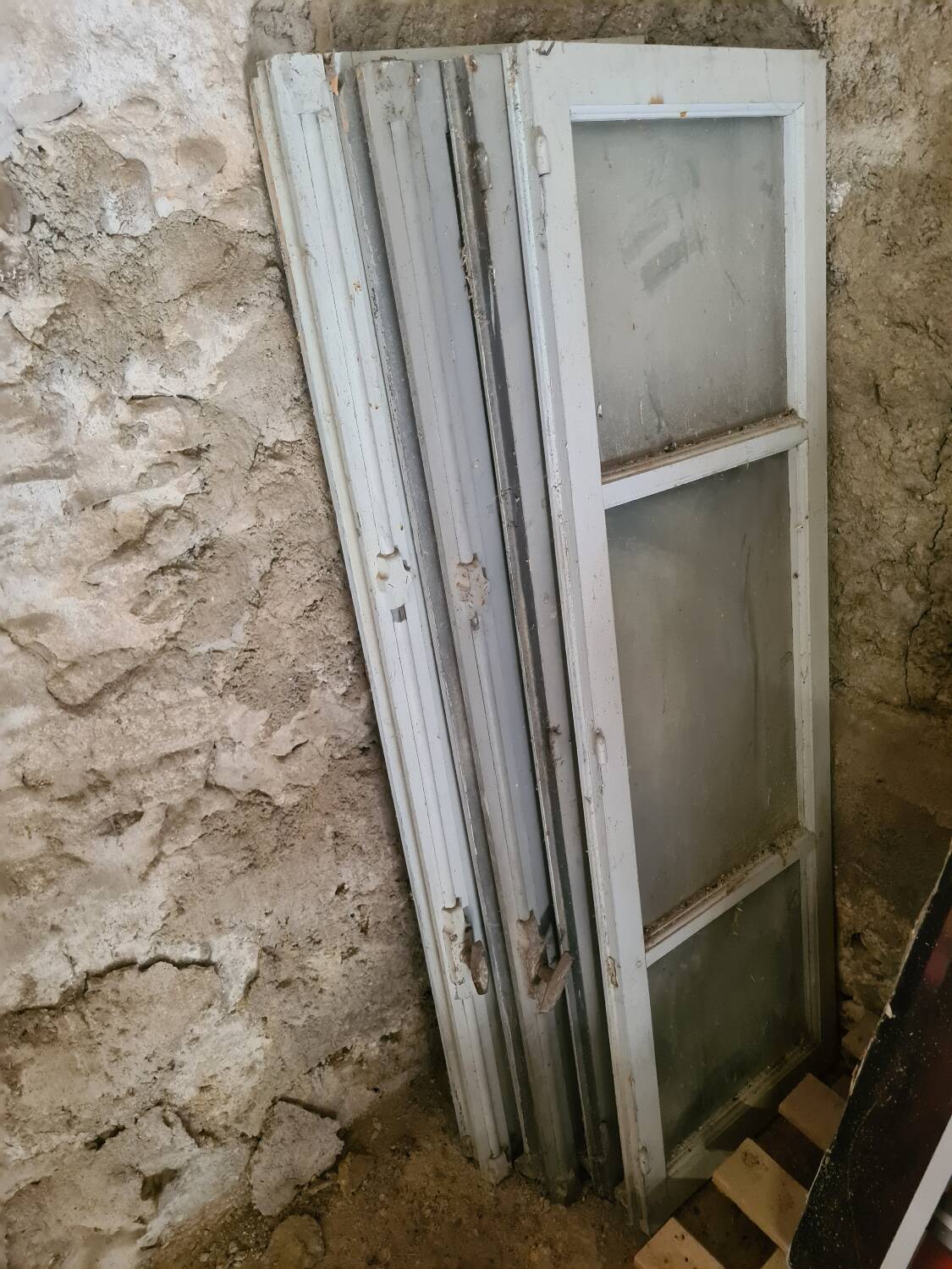 Fenêtres dauphinoises anciennes