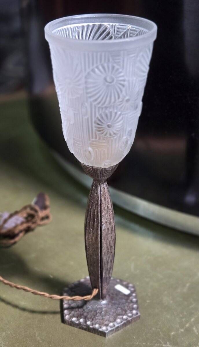Art Nouveau lamp in the style of Brandt, signed Lorraine, France.
