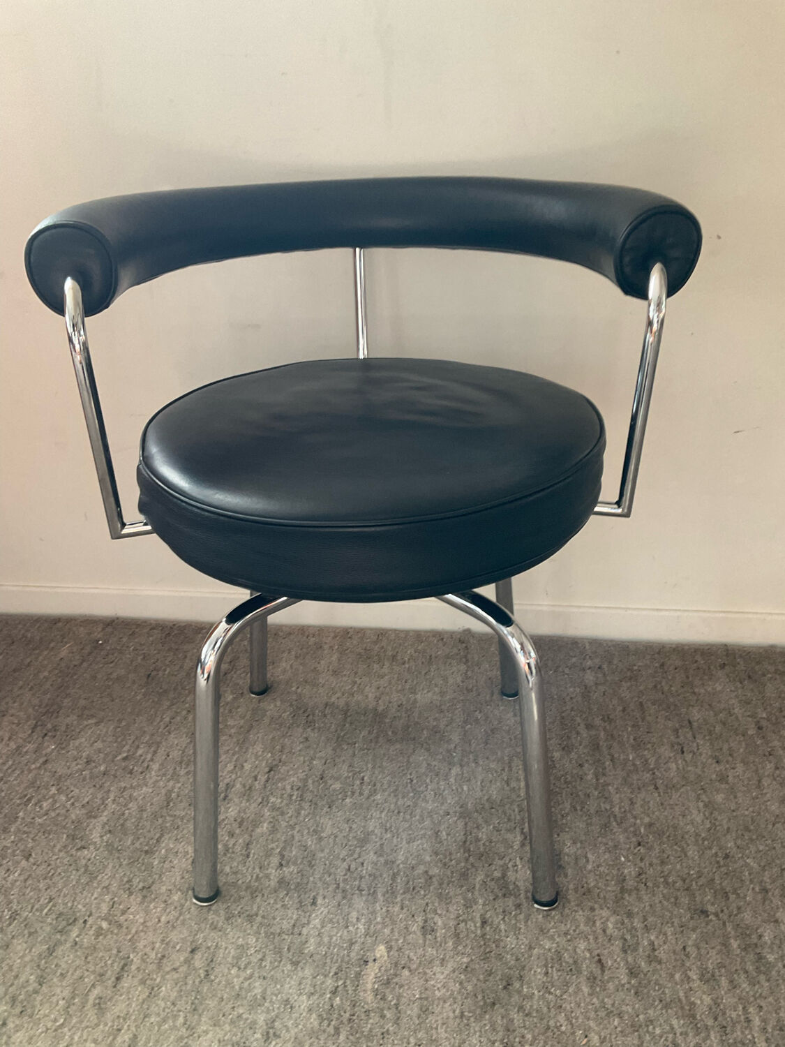 Swivel armchair of the 70